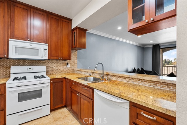 Detail Gallery Image 7 of 22 For 555 Maine Ave #320, Long Beach,  CA 90802 - 2 Beds | 2 Baths