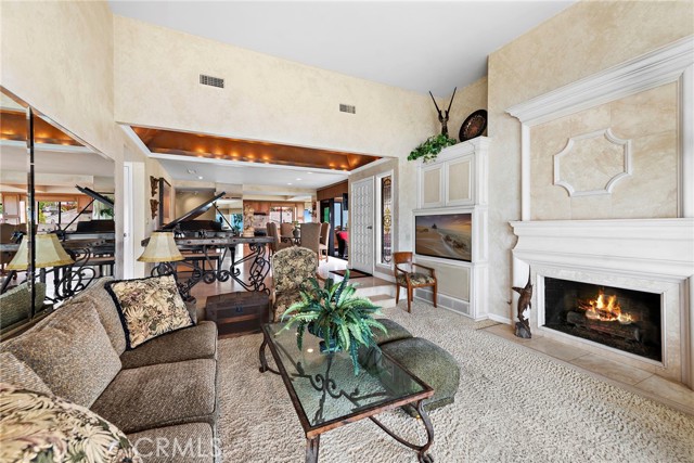 Image 12 of 38 For 408 Pasadena Court L