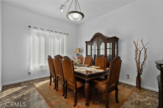 Detail Gallery Image 8 of 69 For 922 Armata Dr, Corona,  CA 92881 - 5 Beds | 4/1 Baths