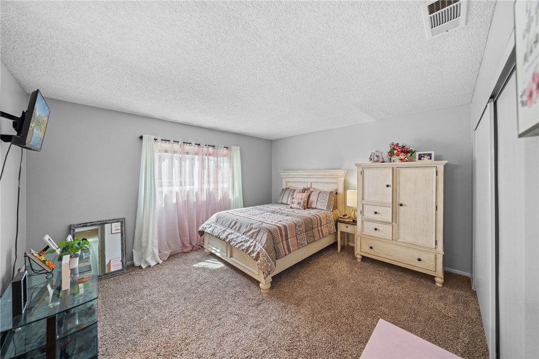 Detail Gallery Image 16 of 38 For 2405 El Rancho Cir, Hemet,  CA 92545 - 2 Beds | 2 Baths