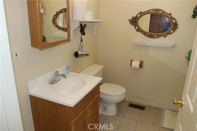 Detail Gallery Image 9 of 16 For 40127 Dream St, Big Bear Lake,  CA 92315 - 2 Beds | 2 Baths