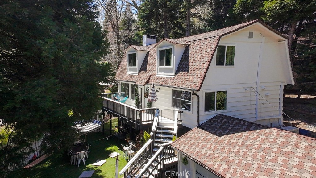 220 Oak Dr.