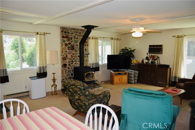 Detail Gallery Image 4 of 29 For 39580 Saunders, Bass Lake,  CA 93604 - 3 Beds | 3 Baths