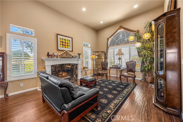 16015 Ranch House Rd, Chino Hills CA: https://media.crmls.org/medias/eac4a066-bf0c-487c-a969-b0bd1510ce6d.jpg