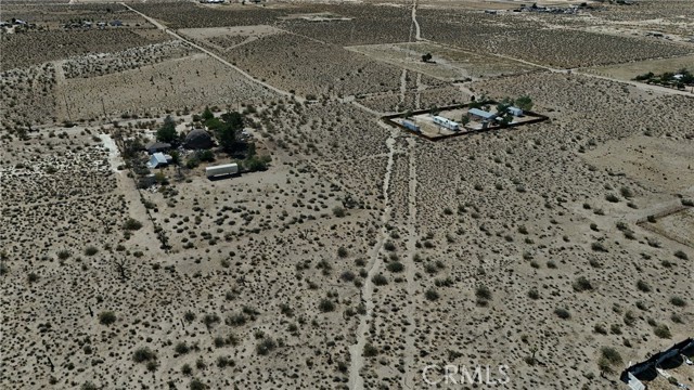 753 Yucca Street, Lucerne Valley CA: https://media.crmls.org/medias/eac4a617-e833-472c-84ad-6cc845a90420.jpg
