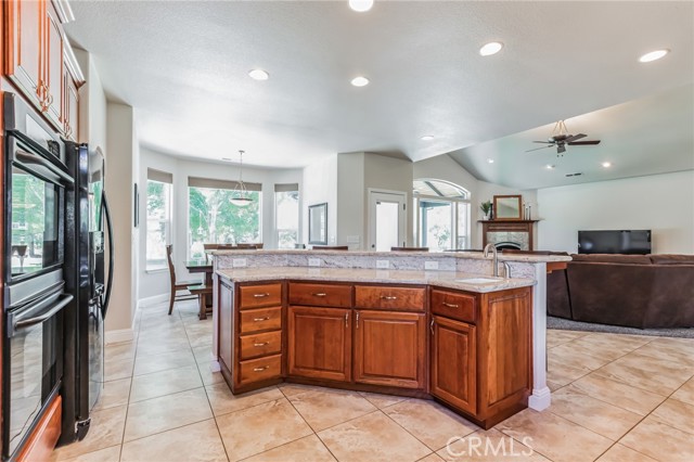 Detail Gallery Image 14 of 54 For 4572 Bell Road, Chico,  CA 95973 - 3 Beds | 2/1 Baths