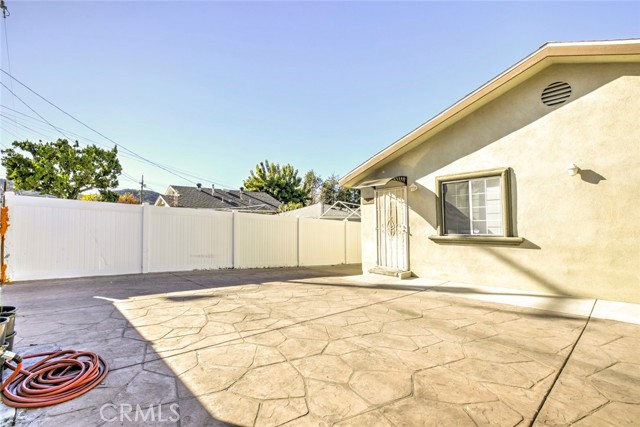 Detail Gallery Image 3 of 50 For 10531 Greenburn Ave, Sunland,  CA 91040 - 5 Beds | 4 Baths