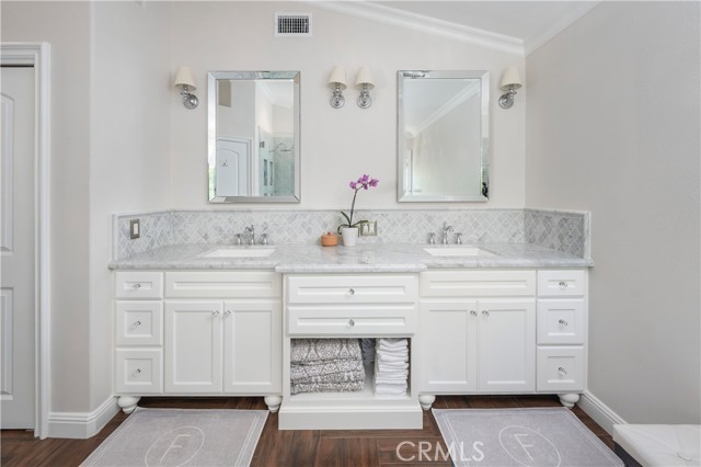 27705 Essex Place, Valencia CA: https://media.crmls.org/medias/eac5e39d-0600-4f38-ab11-72bfedfedf8e.jpg
