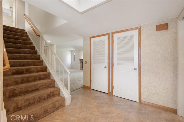 152 Ventana Court, Thousand Oaks CA: https://media.crmls.org/medias/eac5fd5b-5215-4ea7-b987-77622750b4d3.jpg