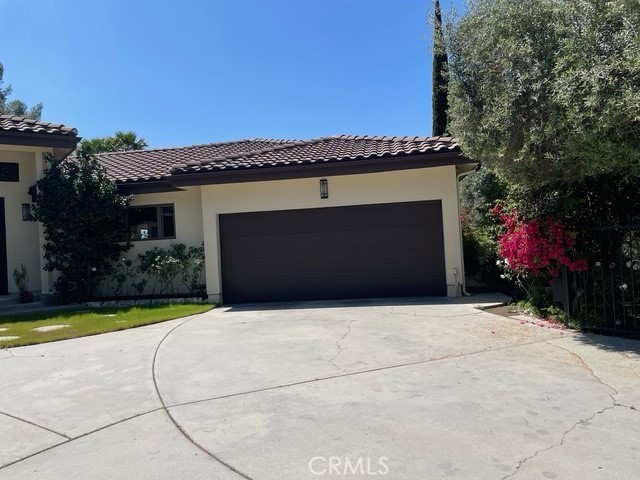 Detail Gallery Image 2 of 27 For 16772 Knollwood Dr, Granada Hills,  CA 91344 - 4 Beds | 4/1 Baths