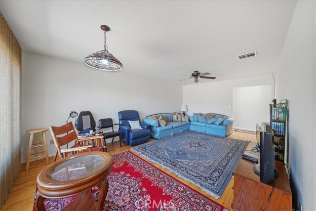 31919 FLORIDA Avenue, Mentone CA: https://media.crmls.org/medias/eac6098c-b969-4ade-8b2a-f60627ea435e.jpg