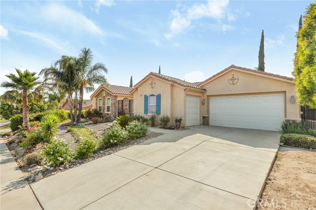 Detail Gallery Image 2 of 44 For 6758 N Shannon Ln, San Bernardino,  CA 92407 - 4 Beds | 3/1 Baths