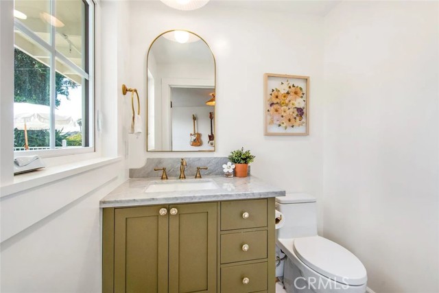 Detail Gallery Image 13 of 23 For 1445 Bluebird Canyon, Laguna Beach,  CA 92651 - 2 Beds | 1/1 Baths