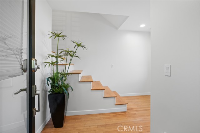 Detail Gallery Image 6 of 40 For 901 Summit Dr, Laguna Beach,  CA 92651 - 4 Beds | 3 Baths