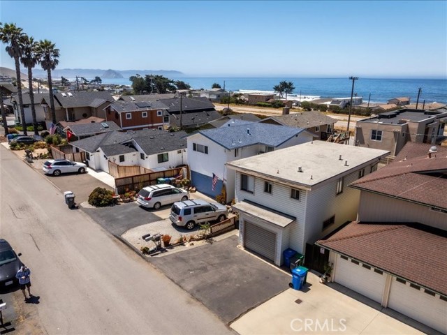 2770 Orville Avenue, Cayucos CA: https://media.crmls.org/medias/eac909a1-b5a2-41af-a73d-396be55baac4.jpg