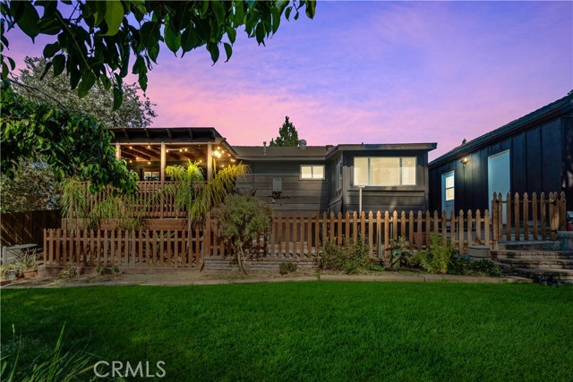 Detail Gallery Image 3 of 42 For 26357 Hillcrest Ave, Lomita,  CA 90717 - 2 Beds | 2 Baths