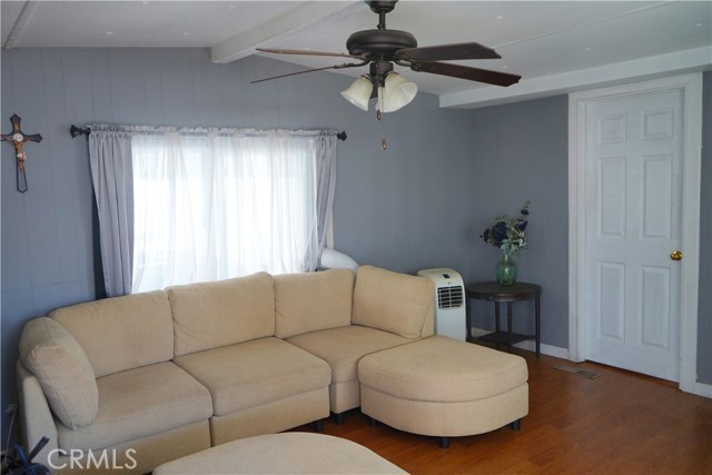 Detail Gallery Image 5 of 17 For 17255 Valley Blvd Sp 12w, Fontana,  CA 92335 - 2 Beds | 1 Baths