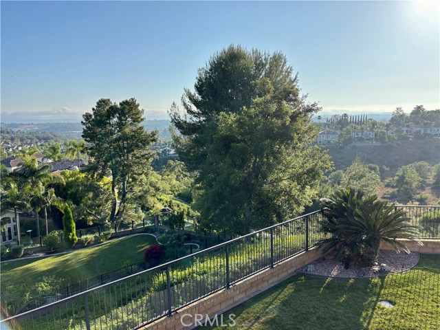 27402 Carino Circle, Mission Viejo CA: https://media.crmls.org/medias/eac9c2ab-626b-4e16-a71b-8765544adc04.jpg