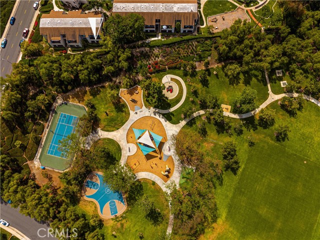 Image 27 of 37 For 21931 Rimhurst  117