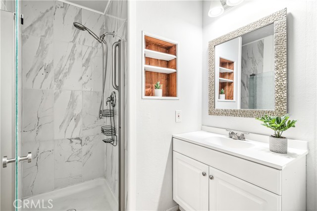 43160 Virginia Avenue, Palm Desert CA: https://media.crmls.org/medias/eaca2526-70d4-4604-bfca-c55f8a6089b1.jpg