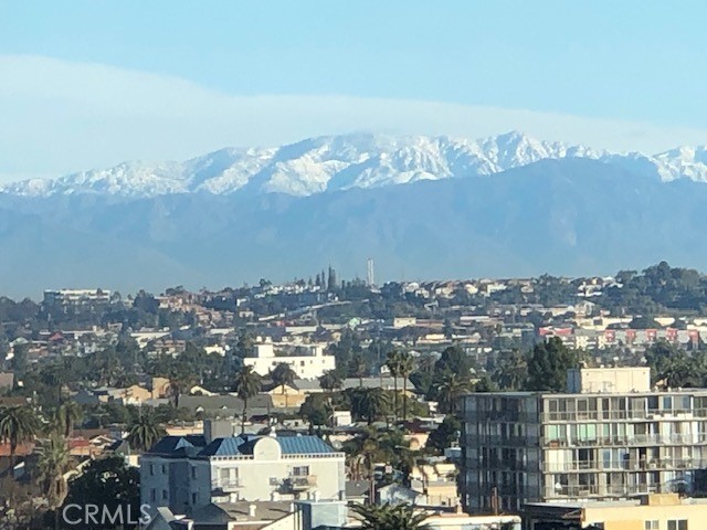 https://media.crmls.org/medias/eacb39e0-8913-4c5a-8696-dc8d78ff945e.jpg?preset=X-Large