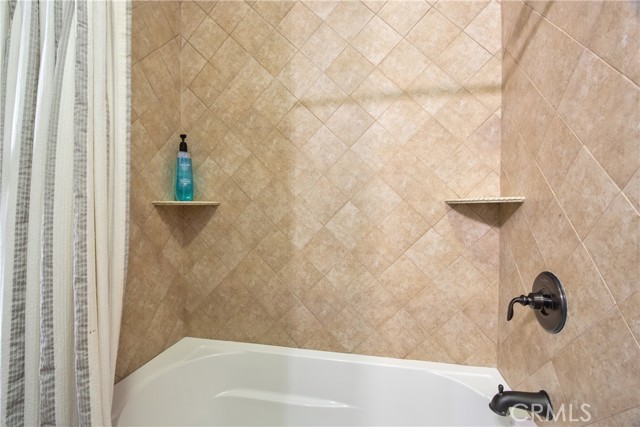 Detail Gallery Image 40 of 74 For 44195 via Horca, Temecula,  CA 92590 - 4 Beds | 3/1 Baths