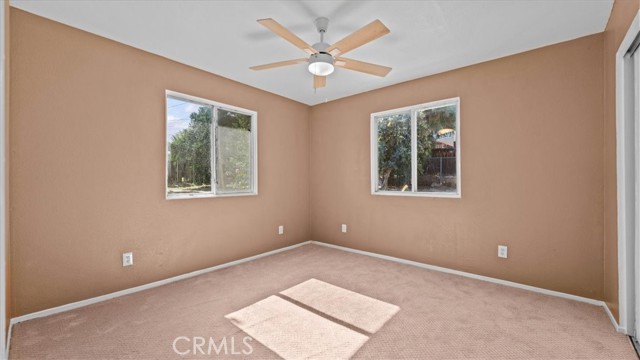 878 E Holly Street, Rialto CA: https://media.crmls.org/medias/eacc13e0-def3-4b9e-a772-612bef5347c3.jpg