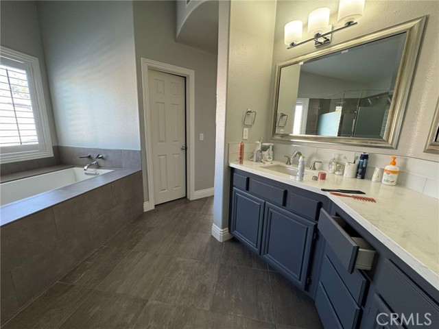 Detail Gallery Image 22 of 39 For 664 Rembrandt, Corona,  CA 92882 - 4 Beds | 3 Baths