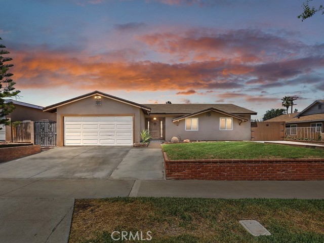 920 Aquamarine Ln, Corona, CA 92882