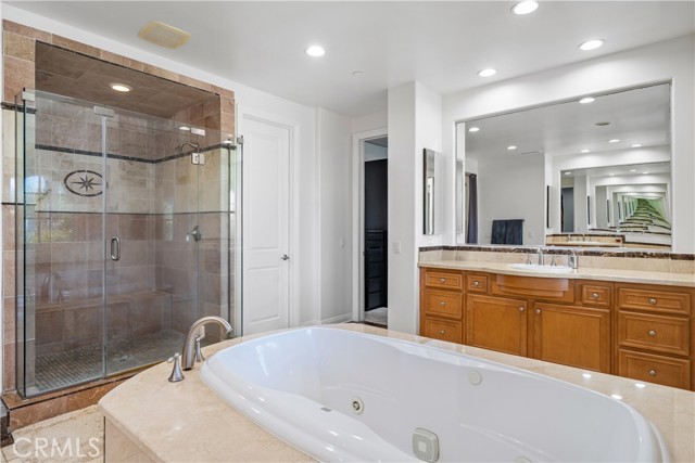 Detail Gallery Image 20 of 41 For 5492 Calarosa Ranch, Camarillo,  CA 93012 - 5 Beds | 5/1 Baths