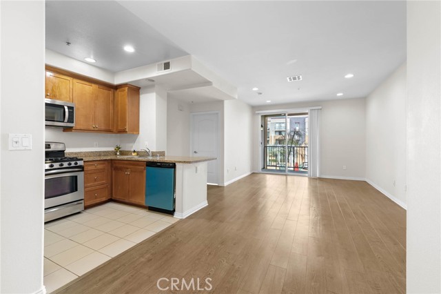 Detail Gallery Image 7 of 27 For 360 W Avenue 26 #225,  Los Angeles,  CA 90031 - 2 Beds | 2 Baths