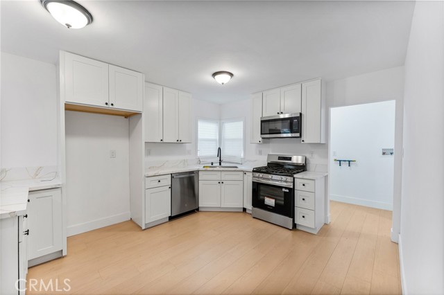 Detail Gallery Image 2 of 22 For 4909 Fidler, Lakewood,  CA 90712 - 3 Beds | 2 Baths