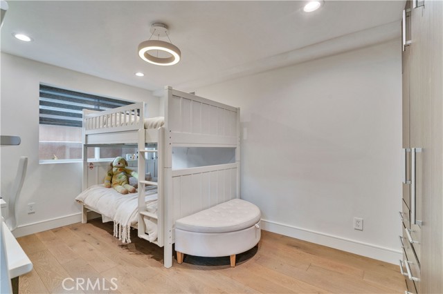 719 1st Place, Hermosa Beach CA: https://media.crmls.org/medias/eace3bf8-58bf-4d7c-a33a-7875d64f3316.jpg