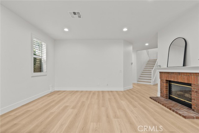 Detail Gallery Image 13 of 75 For 27605 Harwick, Valencia,  CA 91354 - 4 Beds | 4 Baths