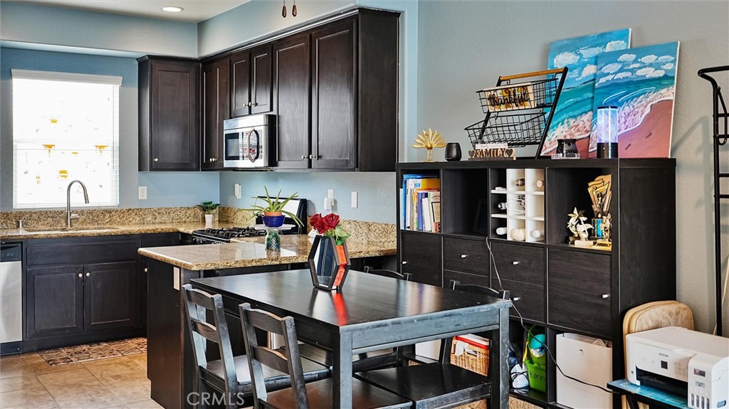 MLS #SB25240473 image #3