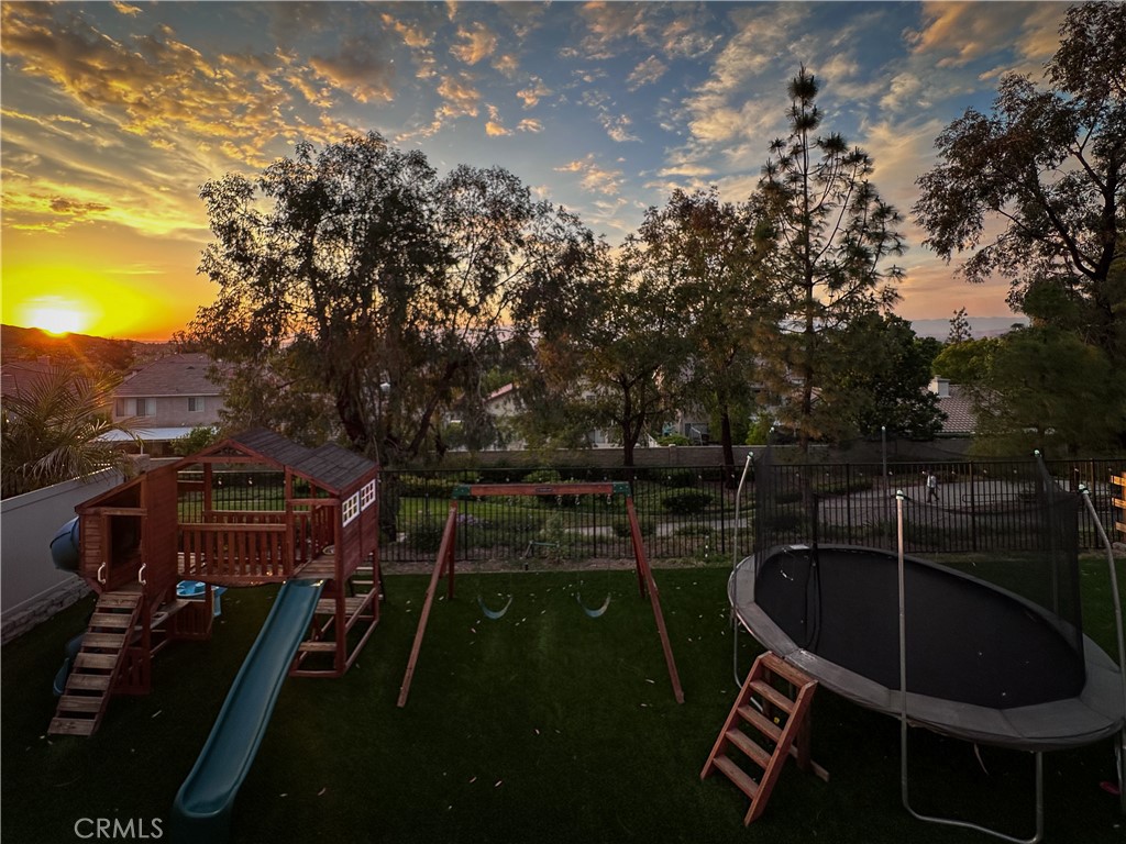 https://media.crmls.org/medias/eacf5812-57b3-46d0-a7f7-fa3ae10bcfac.jpg?preset=X-Large