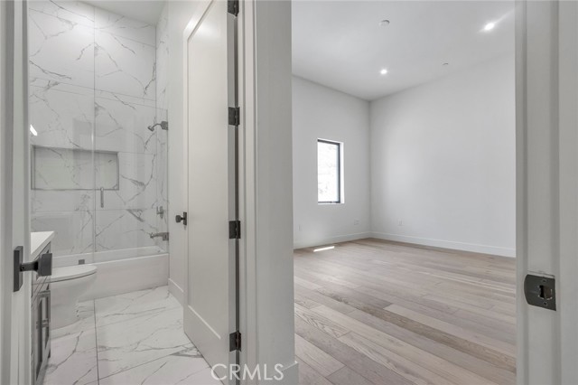 26474 Ranch Creek Road, Canyon Country CA: https://media.crmls.org/medias/eacf67cf-2909-4c1f-b70a-2287206c51ee.jpg
