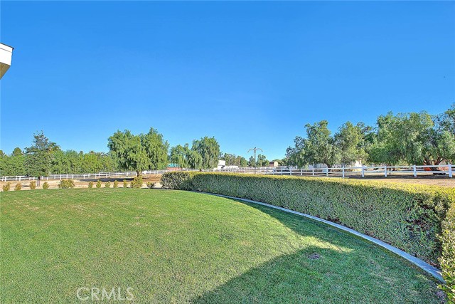 Detail Gallery Image 10 of 49 For 23140 Western Crest Dr, Lake Mathews,  CA 92570 - 4 Beds | 3/1 Baths