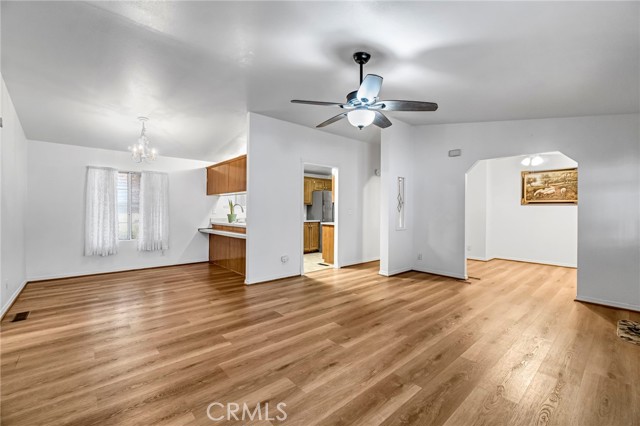 Detail Gallery Image 7 of 32 For 1218 E Cleveland Ave #142,  Madera,  CA 93638 - 3 Beds | 2 Baths