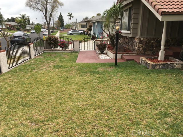 Gated Front Yard