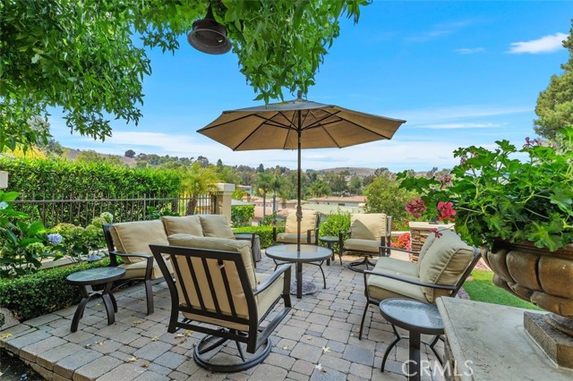 30431 Via Festivo, San Juan Capistrano CA: https://media.crmls.org/medias/ead08a43-6b7b-4284-9d83-90ea1f93db96.jpg