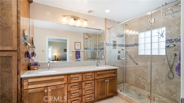 5215 E Monlaco Road, Long Beach CA: https://media.crmls.org/medias/ead22141-81c6-4015-8966-6d0b5cd059b4.jpg