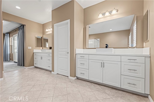 16087 Apricot Ave, Chino CA: https://media.crmls.org/medias/ead28868-4266-4912-a626-c62c6769a962.jpg