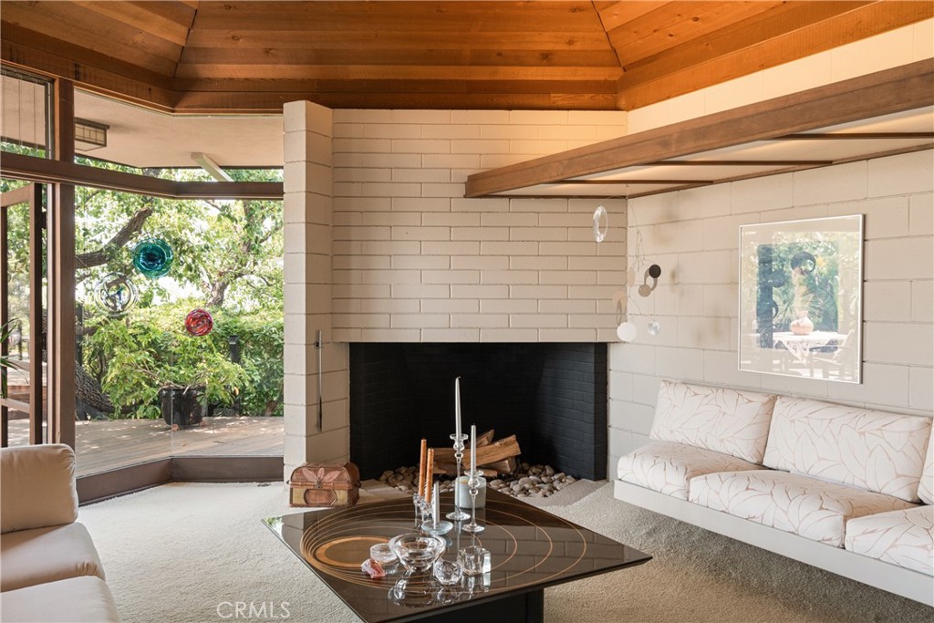 MLS #OC25145923 img 9