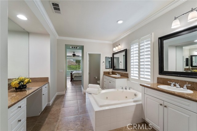 Detail Gallery Image 17 of 39 For 4437 Cabot Dr, Corona,  CA 92883 - 3 Beds | 2/1 Baths