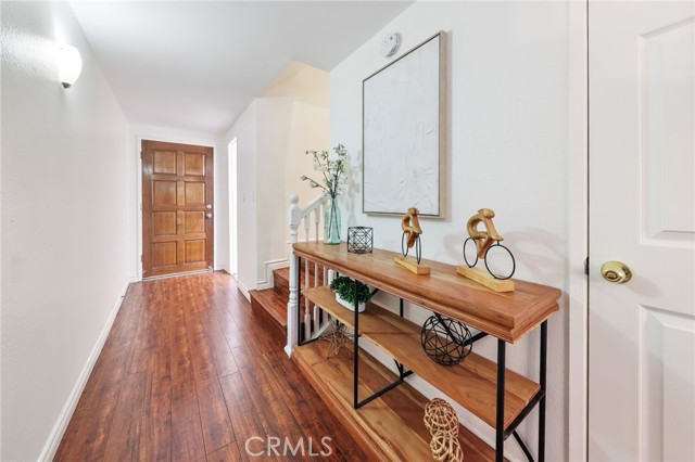 Detail Gallery Image 3 of 28 For 509 N Sierra Vista St #B,  Monterey Park,  CA 91755 - 3 Beds | 2/1 Baths