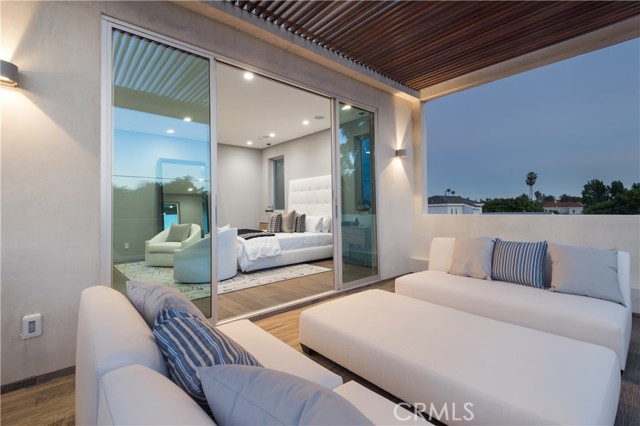 627 N Vista Street, Los Angeles CA: https://media.crmls.org/medias/ead3ff99-eb54-4d92-8394-dbe208ec20df.jpg