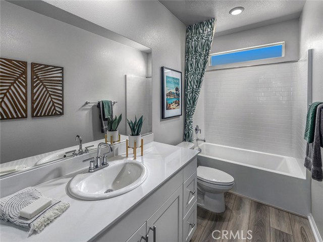 19532 Hanging Rock Road, Lake Elsinore CA: https://media.crmls.org/medias/ead50416-be8c-46cd-8a22-e44fb108ff93.jpg