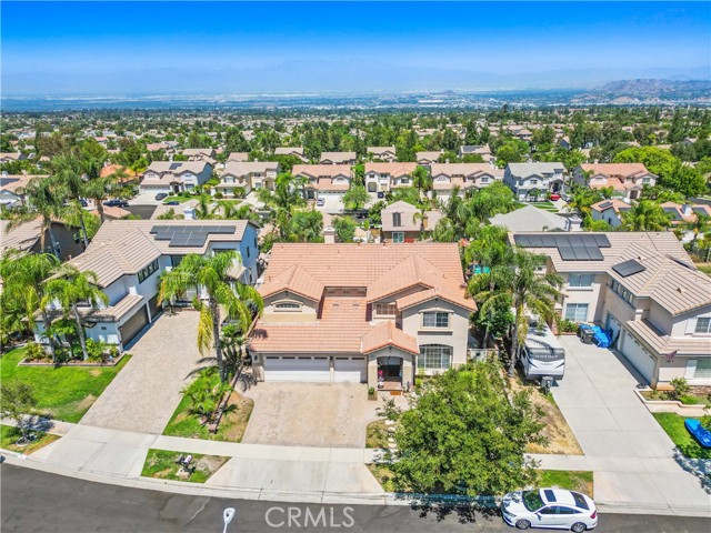 Detail Gallery Image 15 of 16 For 741 Raphael Cir, Corona,  CA 92882 - 4 Beds | 3 Baths