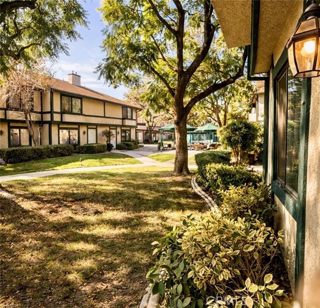 Detail Gallery Image 3 of 25 For 15230 Roxford St #38,  Sylmar,  CA 91342 - 2 Beds | 3 Baths